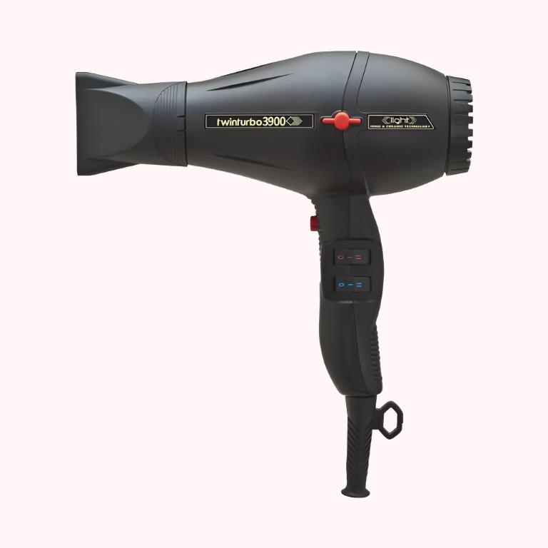 The TwinTurbo 3900 Light is made in the ideal fit for hair stylists.