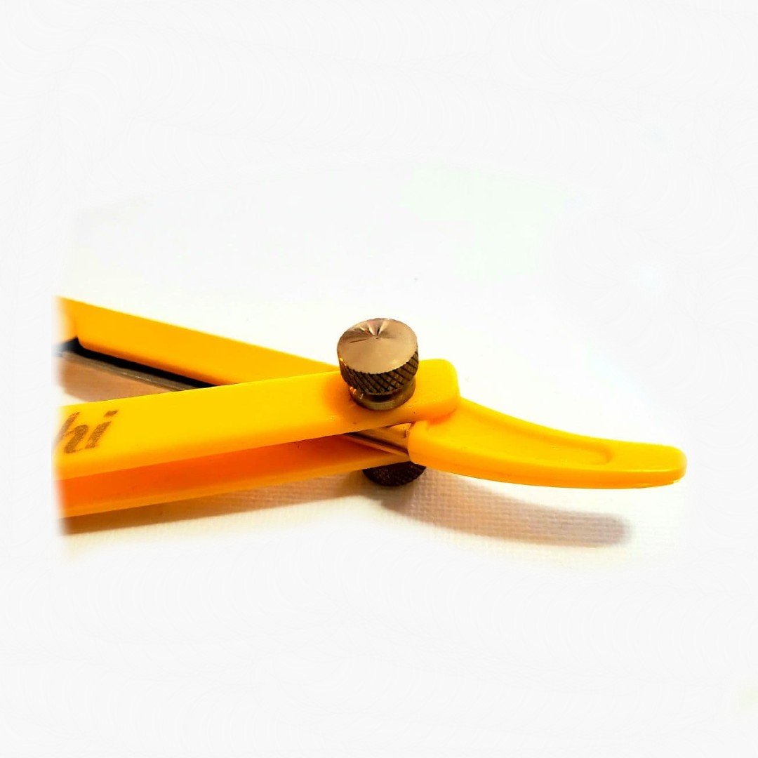 Kashi RY-114  Straight Razors Blade  Yellow Color